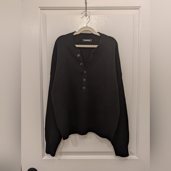 Naadam Cashmere Ribbed Henley in Black - Picture 4 of 6